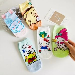 Brand New  Set of 5 Saniro Woman's socks